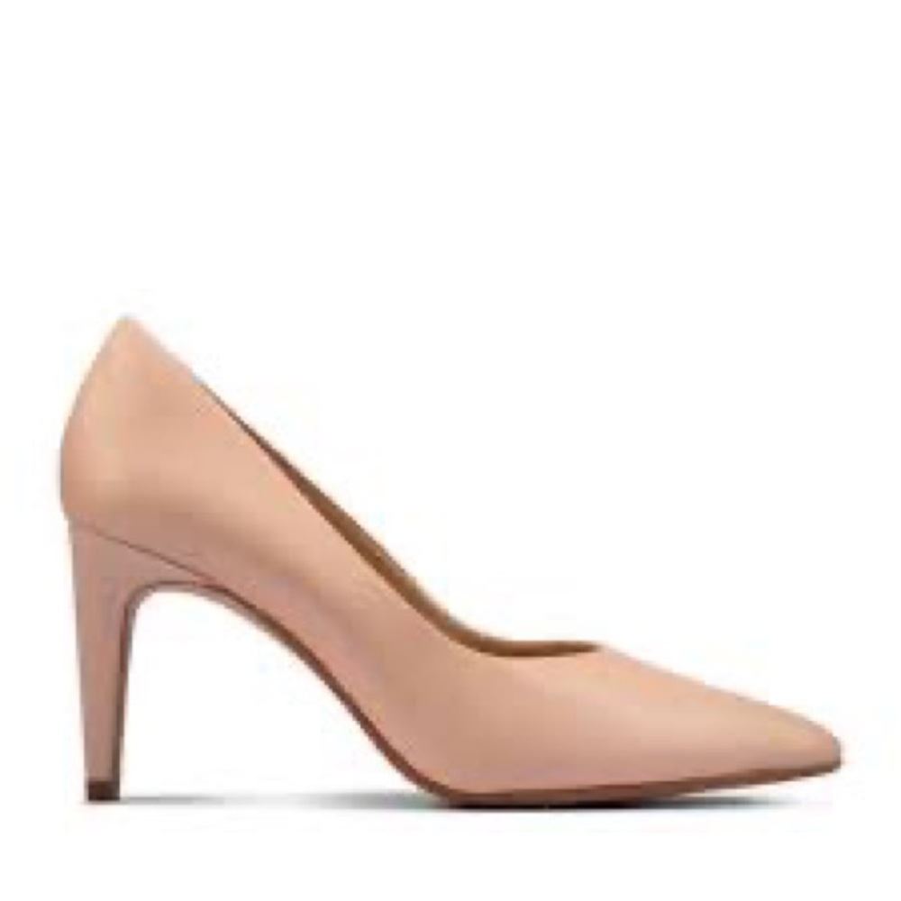 NEW!! Ladies Clarks Genoa85 Court Light Pink Pumps Size 9M